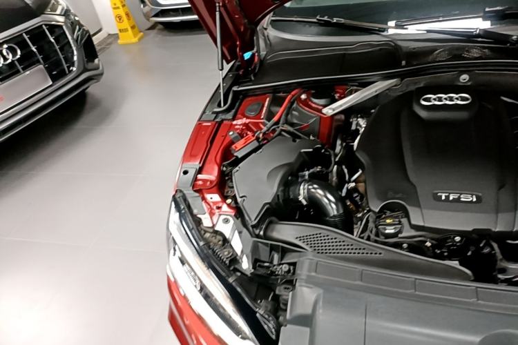Used Audi A5 2019 Sportback 40 TFSI Fashion Model Engine Bay Right