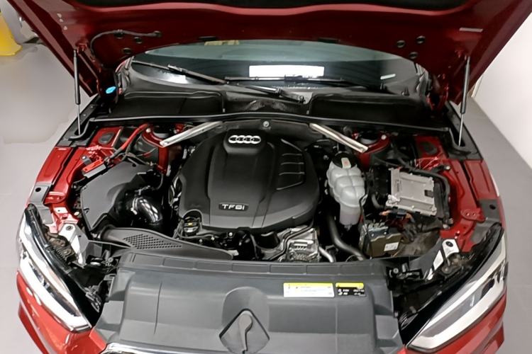 Used Audi A5 2019 Sportback 40 TFSI Fashion Model Engine Bay