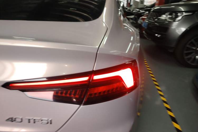 Used Audi A5 2019 Sportback 40 TFSI Fashion Model Exterior 6