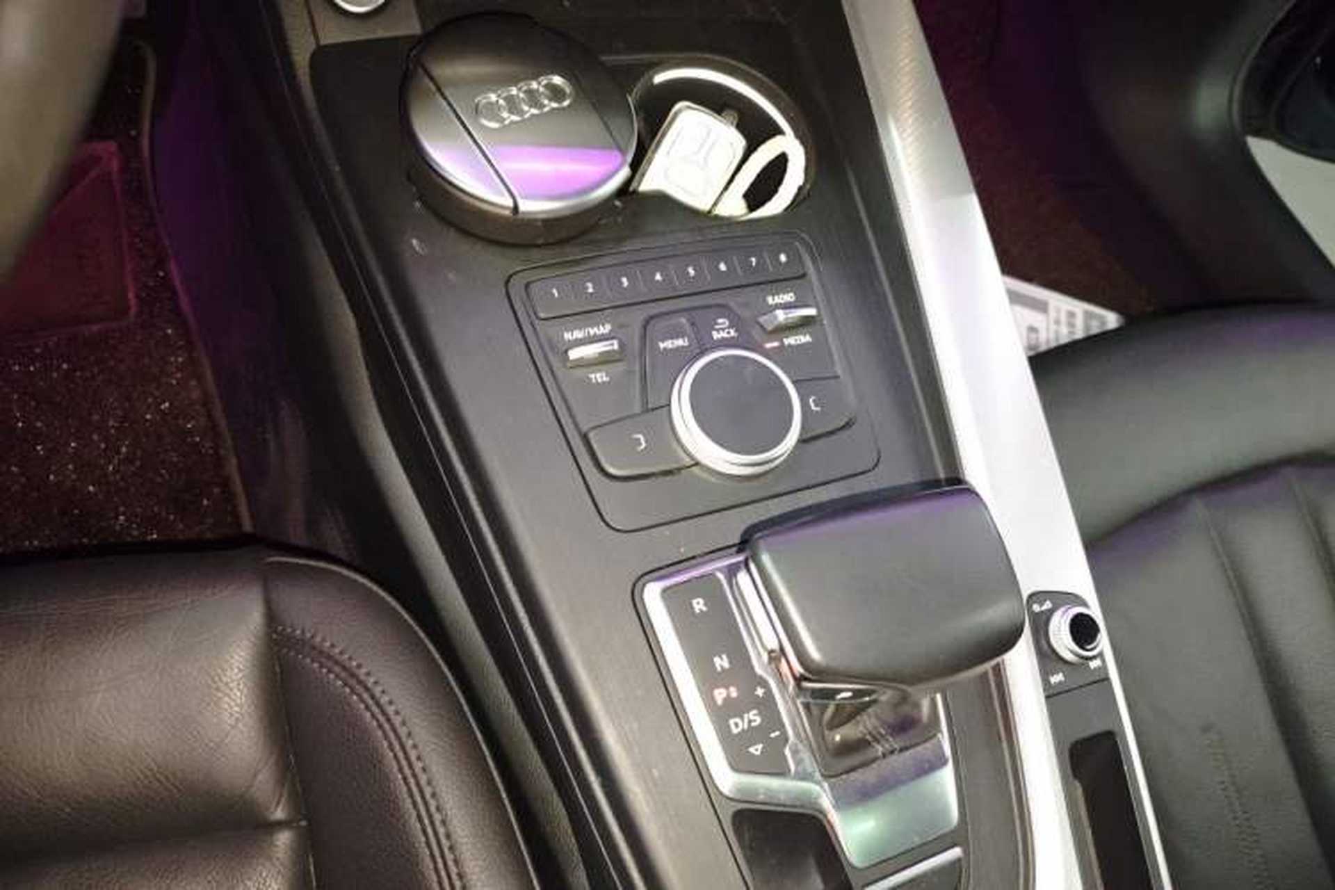 Used Audi A5 2019 Sportback 40 TFSI Fashion Model Gear Lever