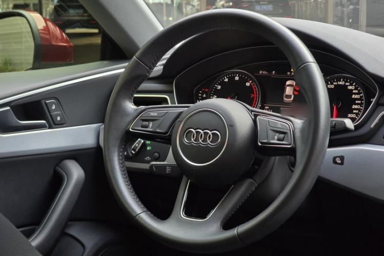 Used Audi A5 2019 Sportback 40 TFSI Fashion Model Interior 1