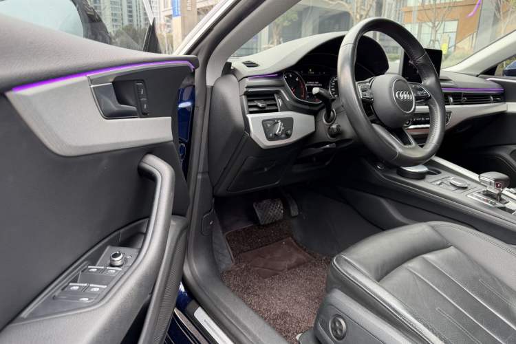 Used Audi A5 2019 Sportback 40 TFSI Fashion Model Interior 2