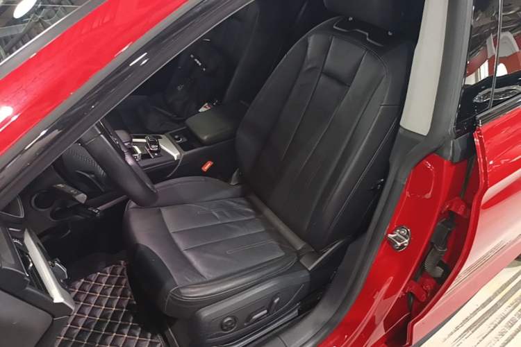 Used Audi A5 2019 Sportback 40 TFSI Fashion Model Left Front Seat