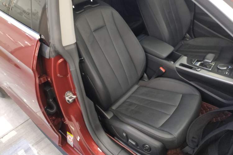 Used Audi A5 2019 Sportback 40 TFSI Fashion Model Right Front Seat