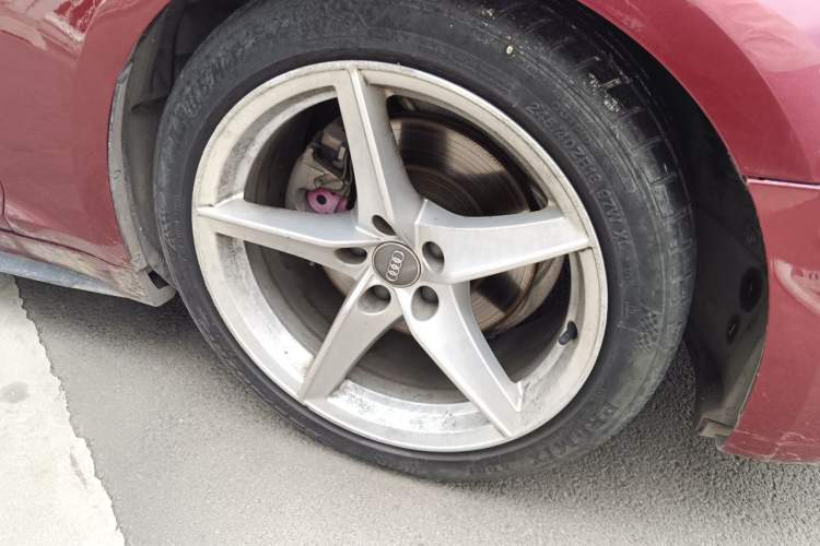 Used Audi A5 2019 Sportback 40 TFSI Fashion Model Right Front Wheel Hub