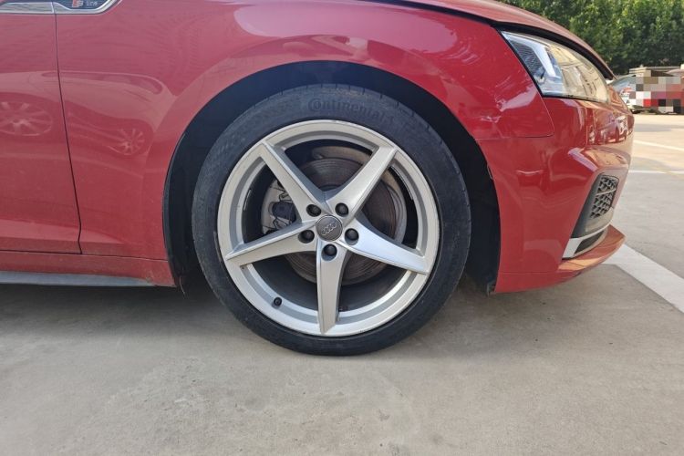 Used Audi A5 2019 Sportback 40 TFSI Fashion Model Right Front Wheel Hub