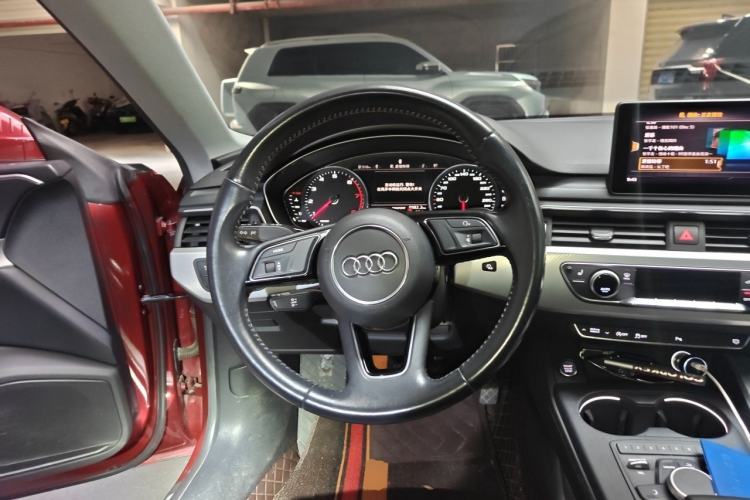 Used Audi A5 2019 Sportback 40 TFSI Fashion Model Steering Wheel