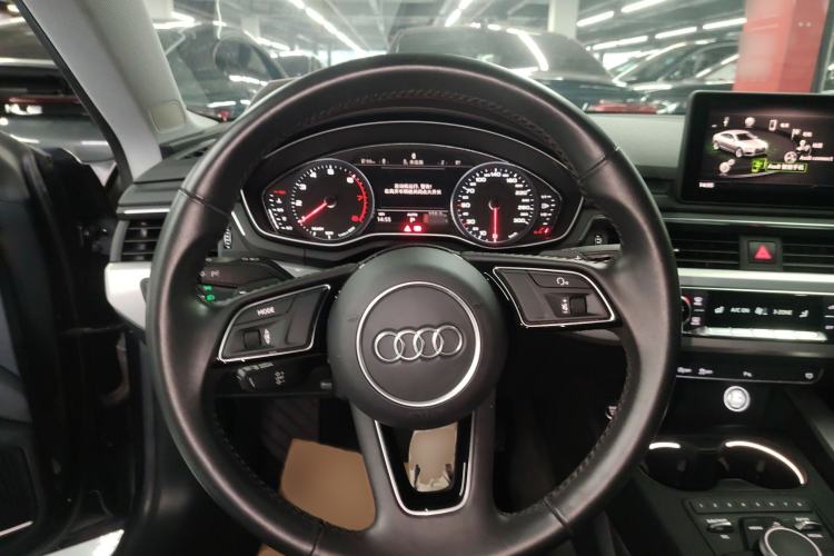 Used Audi A5 2019 Sportback 40 TFSI Fashion Model Steering Wheel