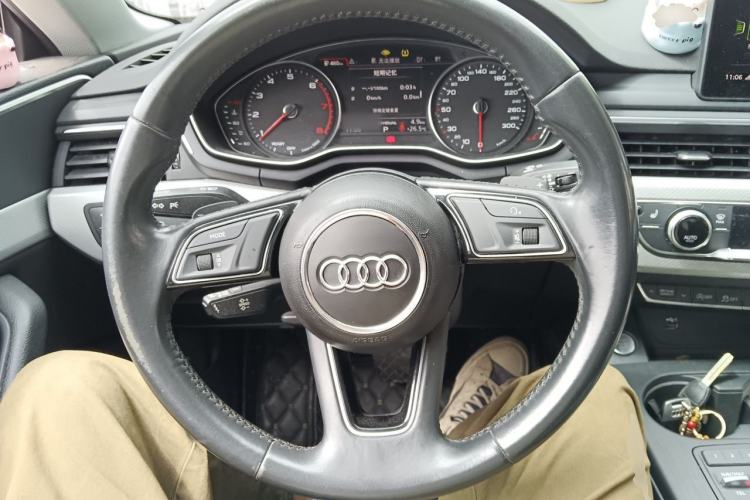 Used Audi A5 2019 Sportback 40 TFSI Fashion Model Steering Wheel