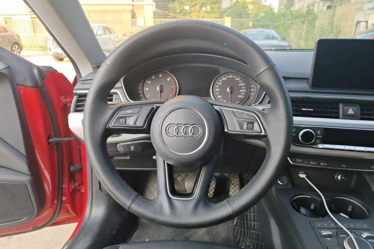Used Audi A5 2019 Sportback 40 TFSI Fashion Model Steering Wheel