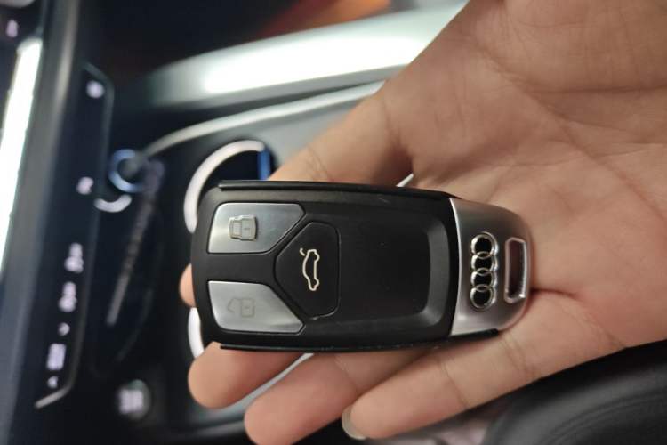 Used Audi A5 2019 Sportback 40 TFSI Fashion Model Vehicle Key