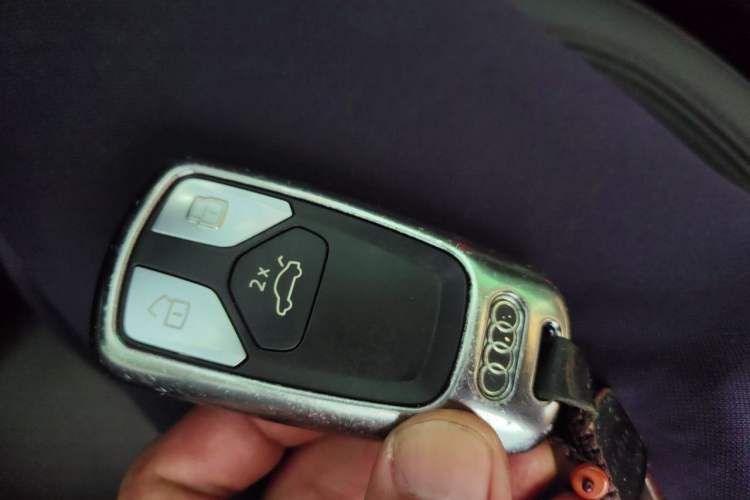 Used Audi A5 2019 Sportback 40 TFSI Fashion Model Vehicle Key