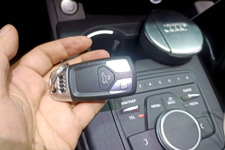 Used Audi A5 2019 Sportback 40 TFSI Fashion Model Vehicle Key