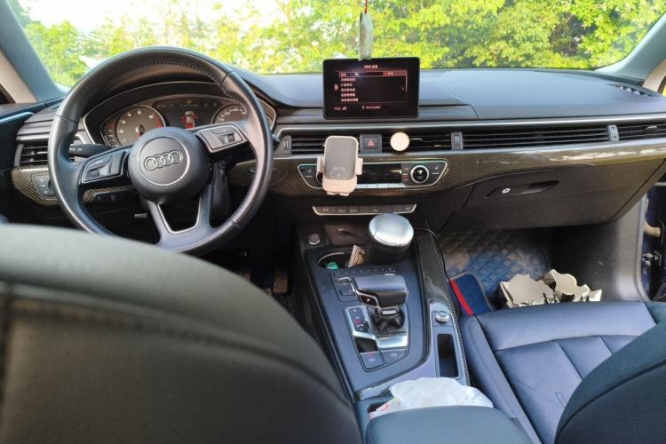 Used Audi A5 2019 Sportback 40 TFSI Fashion Model Center Console