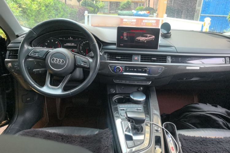 Used Audi A5 2019 Sportback 40 TFSI Fashion Model Center Console