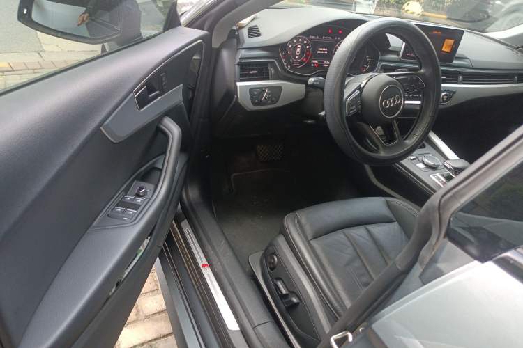 Used Audi A5 2019 Sportback 45 TFSI Fashion Model Driver Seat