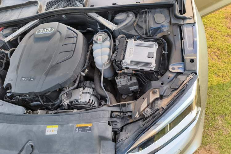 Used Audi A5 2019 Sportback 40 TFSI Fashion Model Engine Bay Left