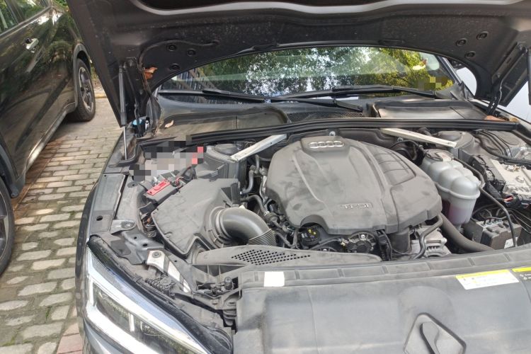 Used Audi A5 2019 Sportback 45 TFSI Fashion Model Engine Bay Right