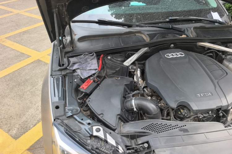 Used Audi A5 2019 Sportback 40 TFSI Fashion Model Engine Bay Right