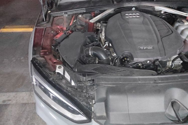 Used Audi A5 2019 Sportback 40 TFSI Fashion Model Engine Bay Right