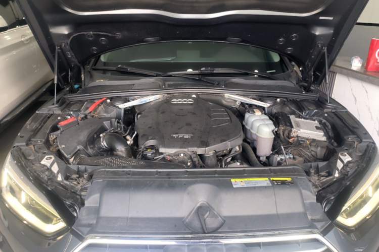 Used Audi A5 2019 Sportback 40 TFSI Fashion Model Engine Bay