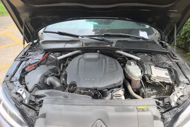 Used Audi A5 2019 Sportback 40 TFSI Fashion Model Engine Bay