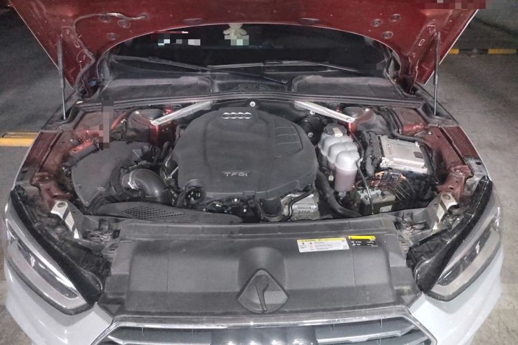 Used Audi A5 2019 Sportback 40 TFSI Fashion Model Engine Bay