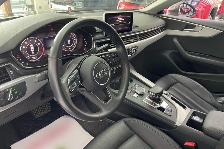 Used Audi A5 2019 Sportback 45 TFSI Fashion Model Interior 2