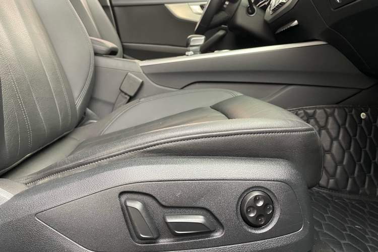 Used Audi A5 2019 Sportback 45 TFSI Fashion Model Interior 5