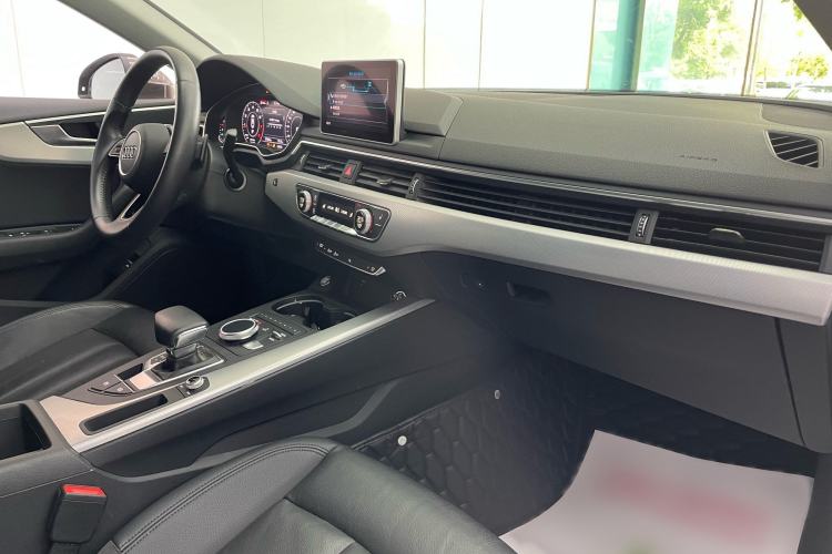 Used Audi A5 2019 Sportback 45 TFSI Fashion Model Interior 6