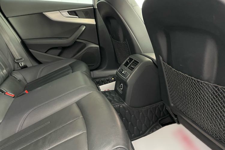 Used Audi A5 2019 Sportback 45 TFSI Fashion Model Interior 8