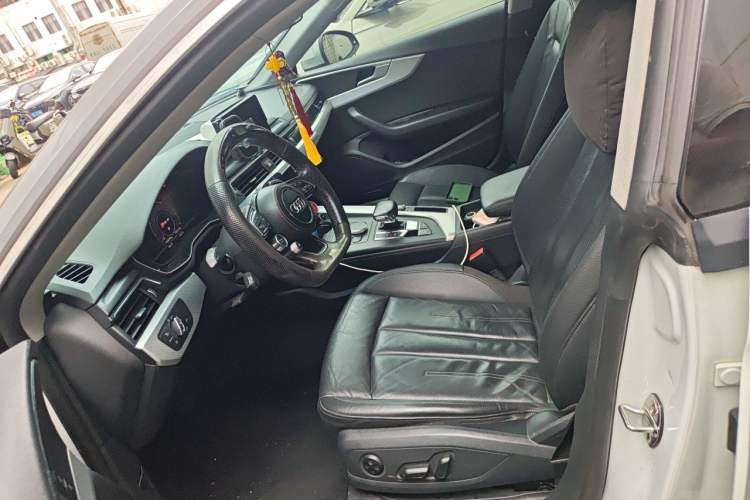 Used Audi A5 2019 Sportback 40 TFSI Fashion Model Left Front Seat