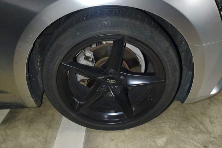 Used Audi A5 2019 Sportback 40 TFSI Fashion Model Right Front Wheel Hub