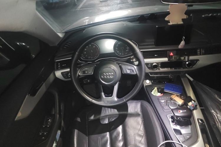 Used Audi A5 2019 Sportback 40 TFSI Fashion Model Steering Wheel