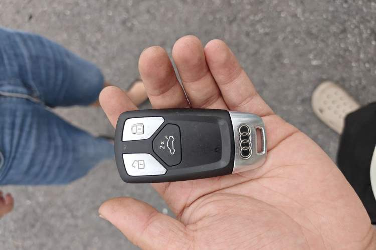 Used Audi A5 2019 Sportback 40 TFSI Fashion Model Vehicle Key