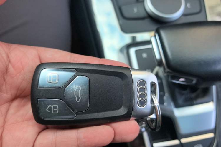 Used Audi A5 2019 Sportback 40 TFSI Fashion Model Vehicle Key