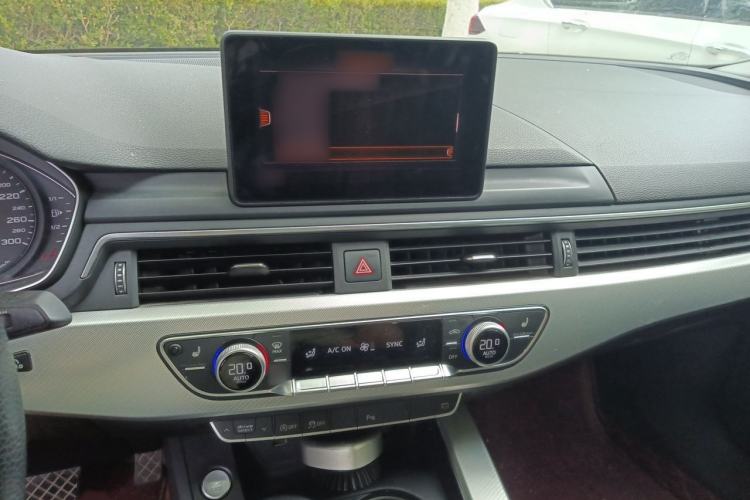 Used Audi A5 2019 Sportback 40 TFSI Fashion Model Audio And AC Panel