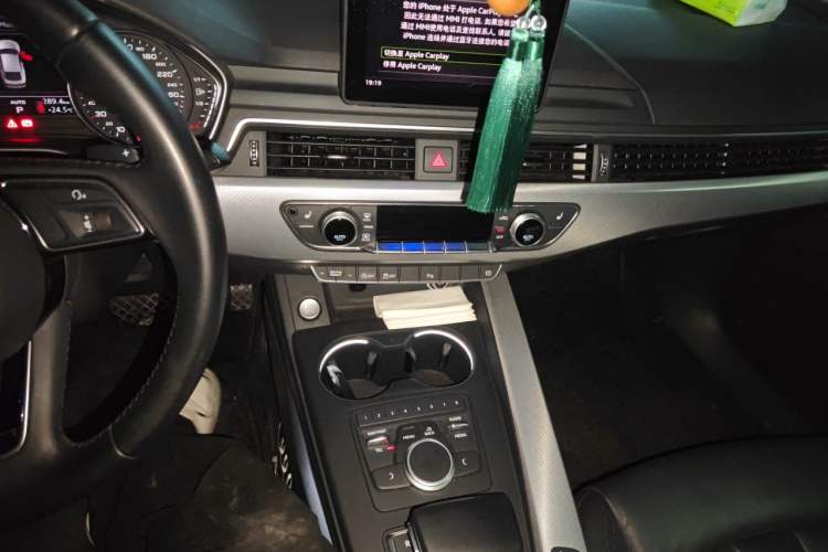 Used Audi A5 2019 Sportback 40 TFSI Fashion Model Audio And AC Panel