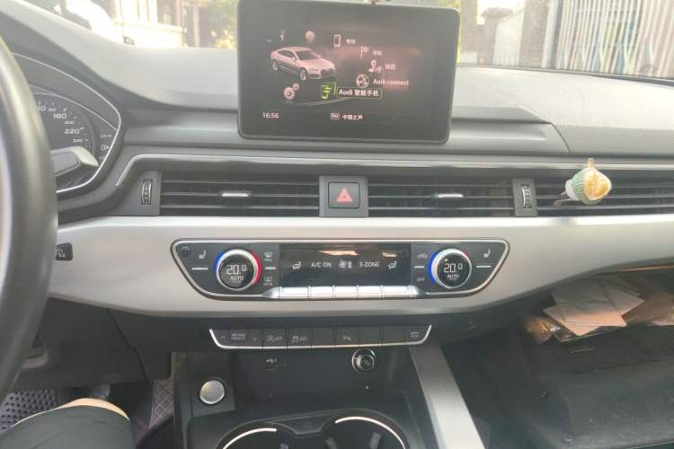 Used Audi A5 2019 Sportback 40 TFSI Fashion Model Audio And AC Panel