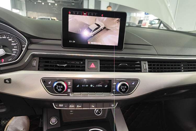 Used Audi A5 2019 Coupe 40 TFSI Fashion Edition China V Emission Standard Audio And AC Panel