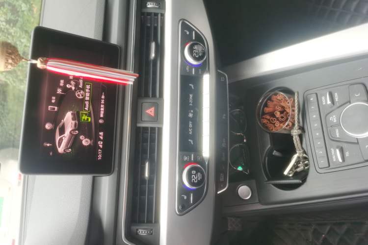 Used Audi A5 2019 Sportback 40 TFSI Fashion Model Audio And AC Panel