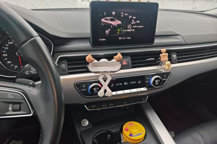 Used Audi A5 2019 Sportback 40 TFSI Fashion Model Audio And AC Panel