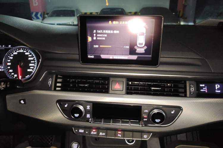 Used Audi A5 2019 Sportback 40 TFSI Fashion Model Audio And AC Panel