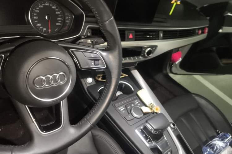 Used Audi A5 2019 Sportback 40 TFSI Fashion Model Audio And AC Panel