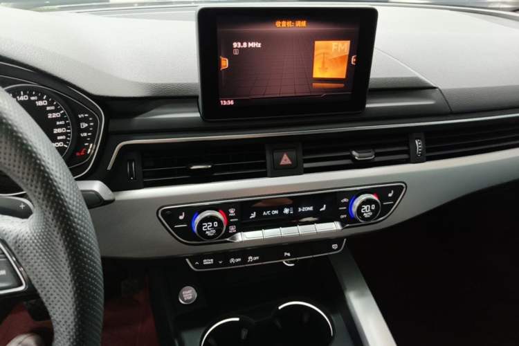 Used Audi A5 2019 Sportback 40 TFSI Fashion Model Audio And AC Panel