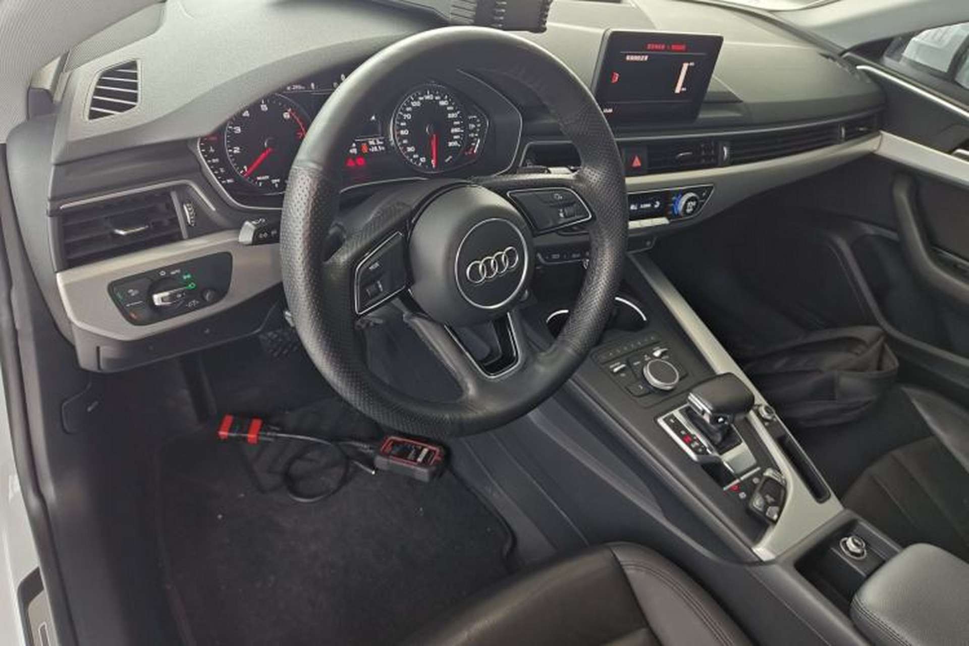Used Audi A5 2019 Sportback 40 TFSI Fashion Model Center Console