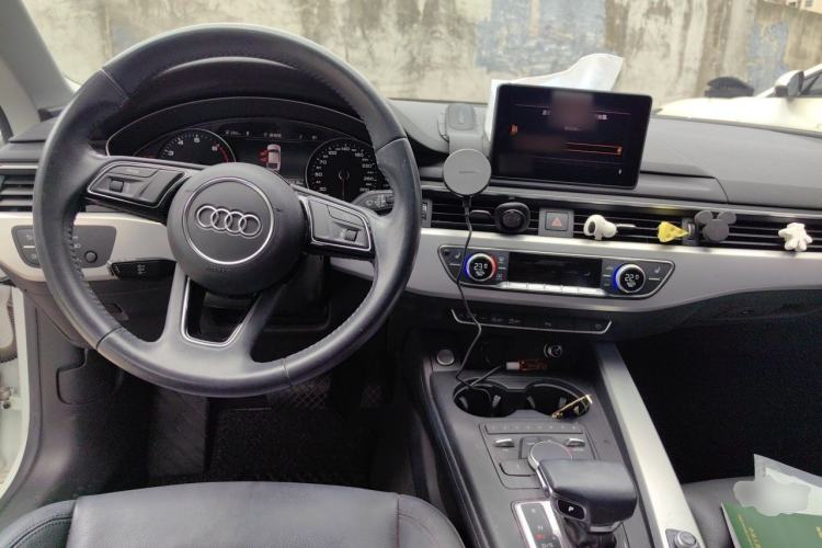 Used Audi A5 2019 Sportback 40 TFSI Fashion Model Center Console