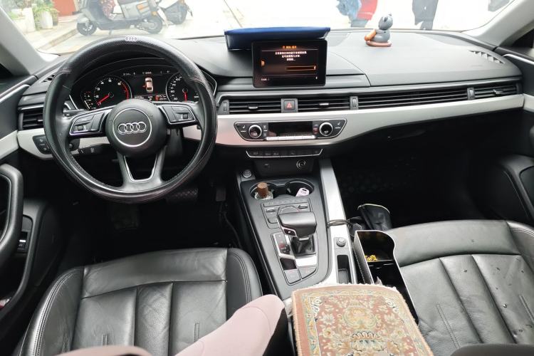 Used Audi A5 2019 Sportback 40 TFSI Fashion Model Center Console