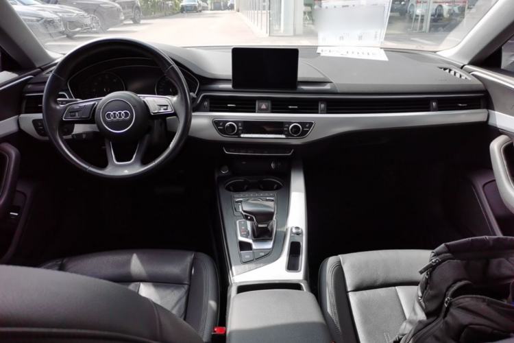 Used Audi A5 2019 Sportback 40 TFSI Fashion Model Center Console