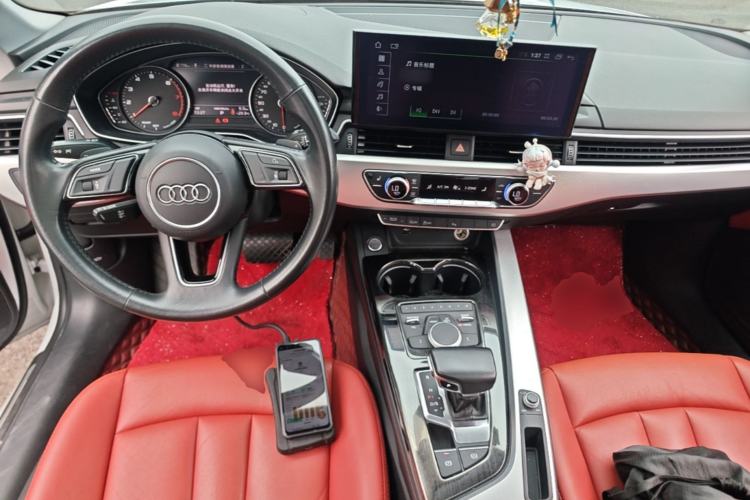 Used Audi A5 2019 Sportback 40 TFSI Fashion Model Center Console